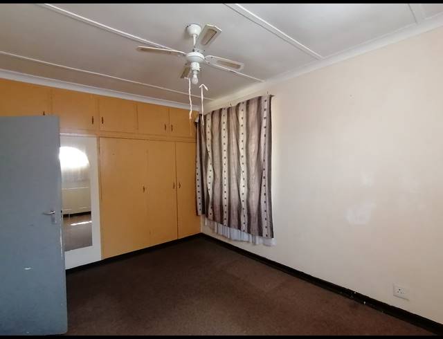 3 BEDROOM FREESTANDING SOLD IN STILFONTEIN EXT 3
